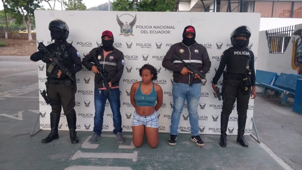 Operativo “Apolo” en Esmeraldas con agentes de la Policía Nacional y detenidos