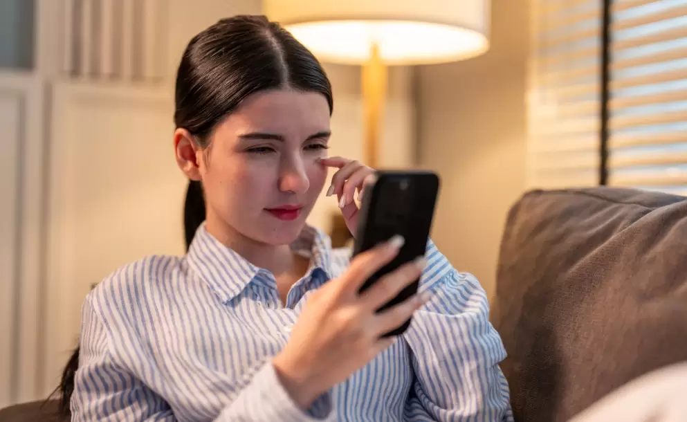 Oftalmóloga explica cómo cuidar la visión en la era digital frente al uso prolongado de pantallas