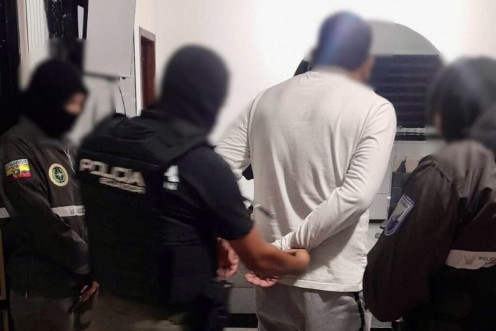Funcionarios de ANT detenidos durante allanamientos del caso Jaque ejecutados por Fiscalía y Policía