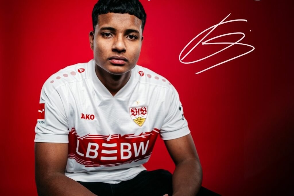 Jeremy Arévalo presentado como nuevo fichaje del VfB Stuttgart tras su salida del Racing de Santander