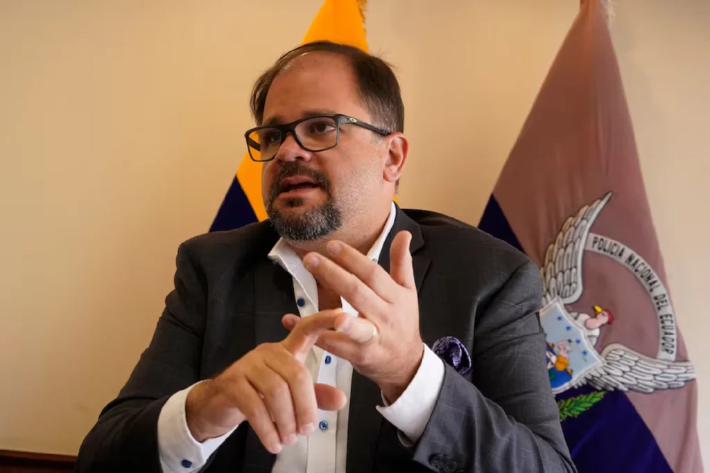Incautación de droga en Ecuador durante operativo de seguridad en puertos de Guayaquil