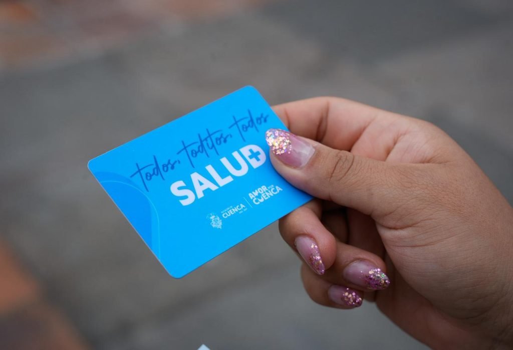 Tarjeta de afiliación municipal de salud de Cuenca