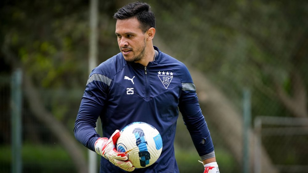 Gonzalo Valle durante entrenamiento con Liga de Quito tras detención de Gonzalo Valle por contravención de tránsito