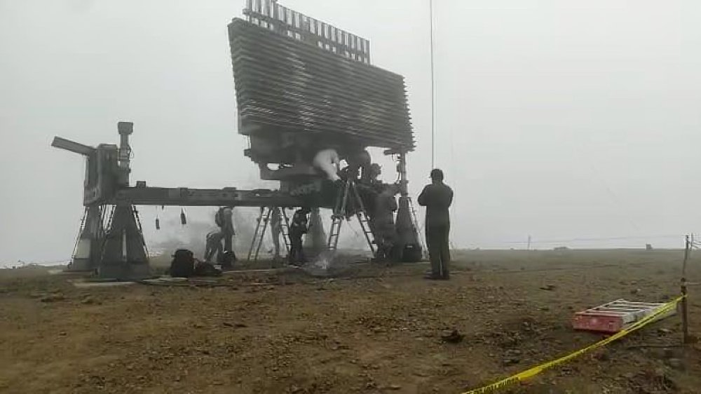 Radar de Montecristi para narcoavionetas destruido en cerro tras explosión con TNT en 2021 en Manabí Ecuador