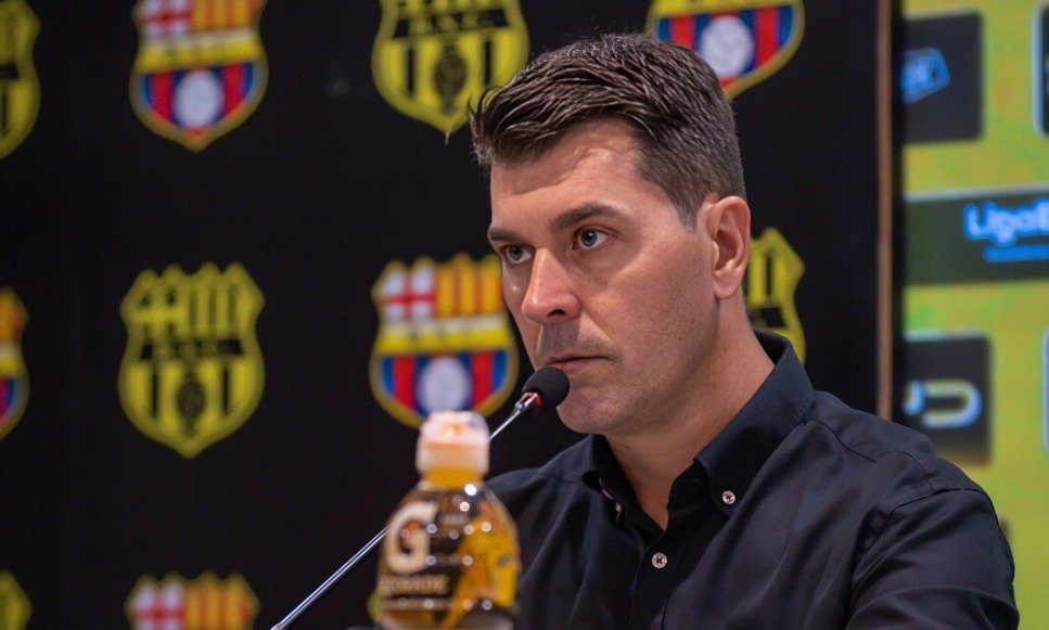 Ismael Rescalvo no seguirá en BSC