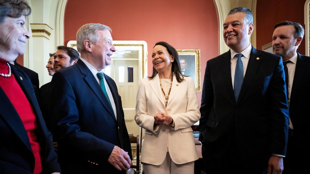 María Corina Machado ingresa al puesto de seguridad de la Casa Blanca antes de reunión de Trump y María Corina Machado