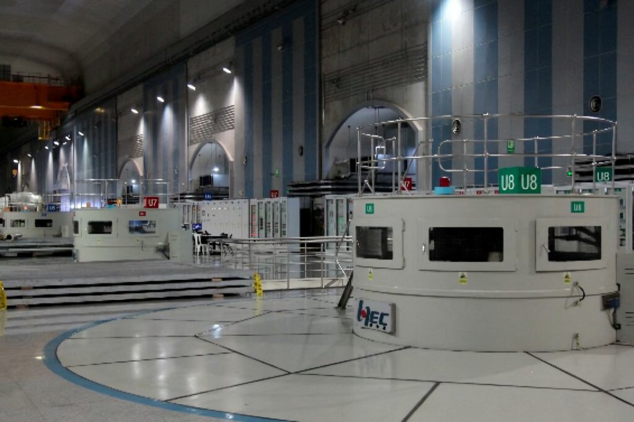 Casa de máquinas de la hidroeléctrica Coca Codo Sinclair en Ecuador tras acuerdo con Power China para cerrar arbitraje internacional