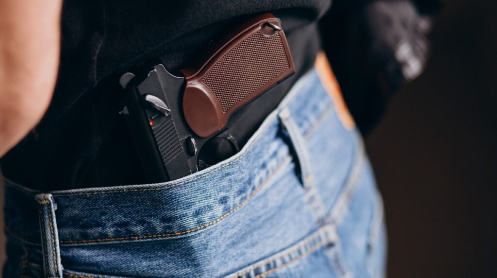 Porte de armas en Ecuador casi se triplicó en 2025 por el aumento de la violencia y la inseguridad