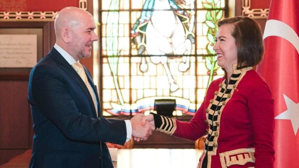 Ecuador firma un acuerdo con Turquía