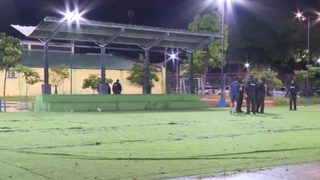 Dos jóvenes fueron asesinados mientras jugaban fútbol en un parque de La Pradera 2,