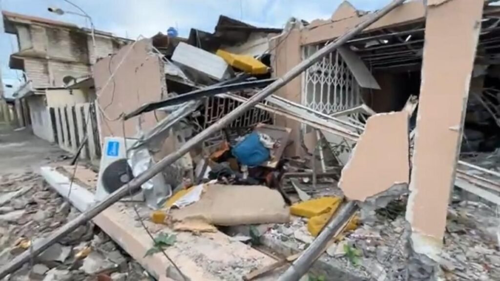 Casas de dos abogados fueron atacadas con explosivos