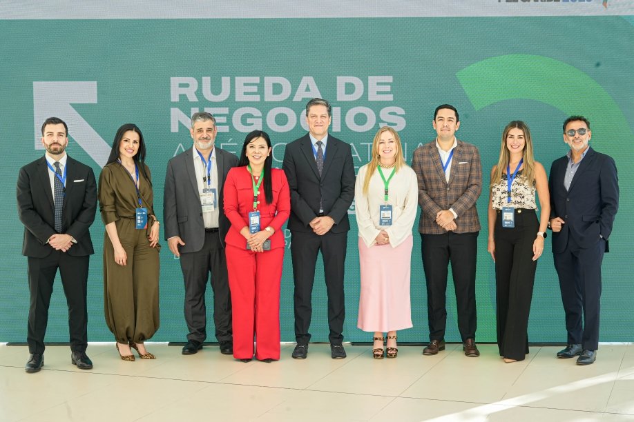 Delegación empresarial ecuatoriana CEPAN en el Foro Económico Internacional América Latina y el Caribe 2026 en Panamá