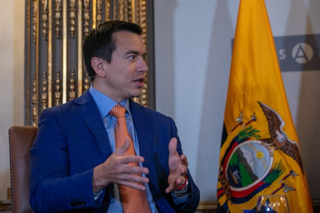 Gobierno Noboa contratación publicidad millones