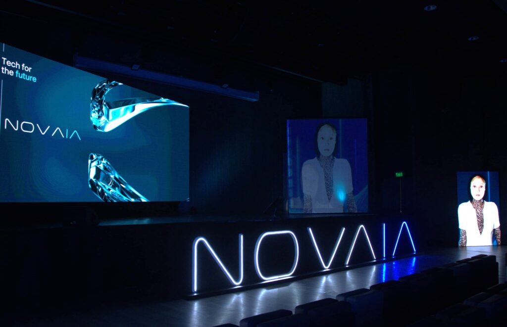Autoridades inaugurando el centro de excelencia NovaIA para impulsar el desarrollo tecnológico regional en 2026.