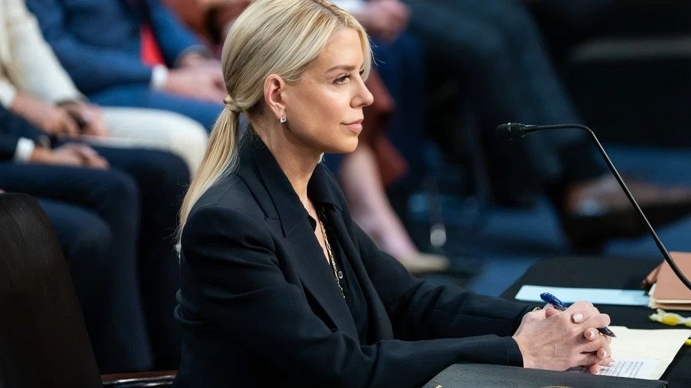 Pam Bondi y los archivos Epstein