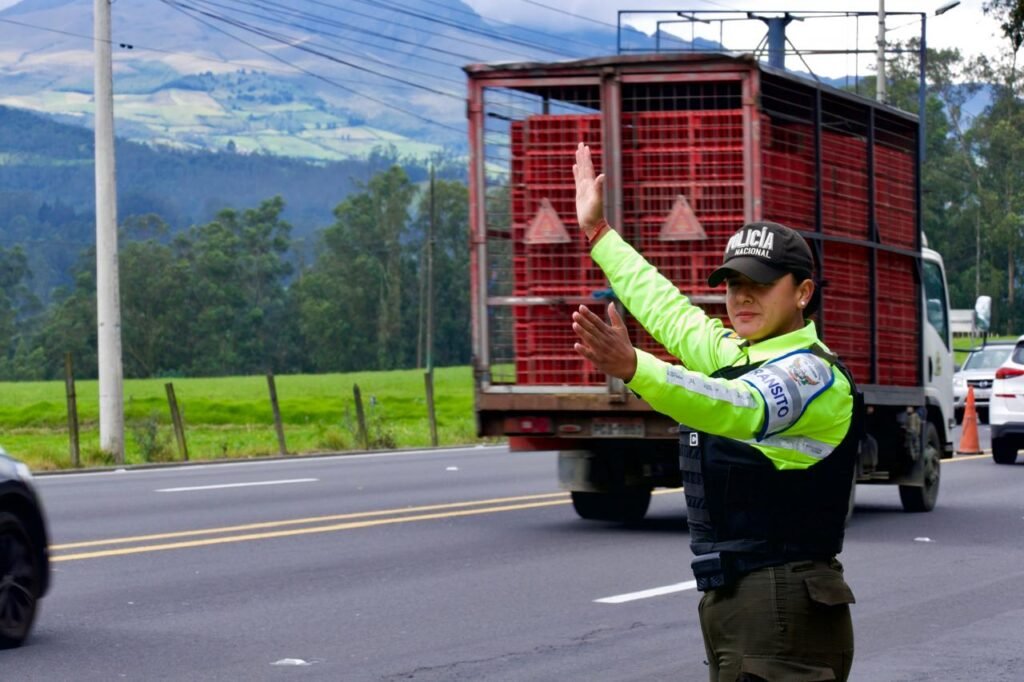 Policía define controles viales