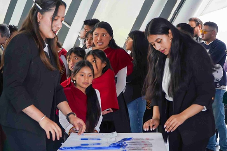 mujeres en áreas STEM en Ecuador