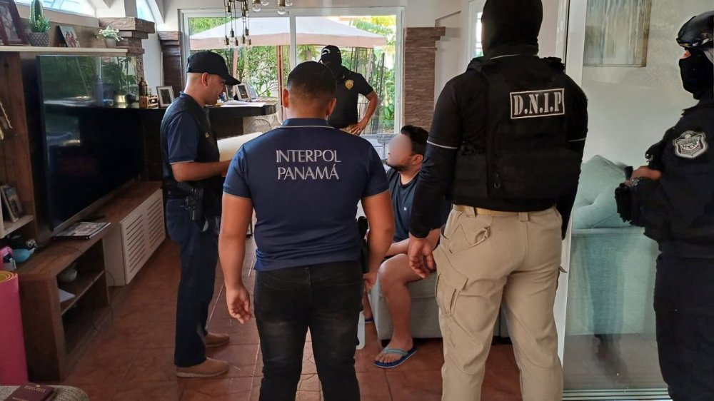 Detención de Leonardo Cortázar en Panamá durante operativo de extradición hacia Ecuador por caso Encuentro