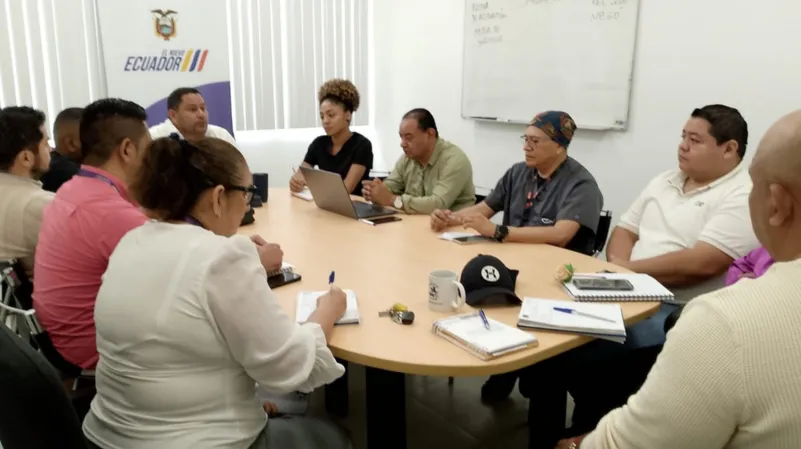 Personal médico del Hospital Delfina Torres activando el Plan de Contingencia Carnaval 2026 en Esmeraldas