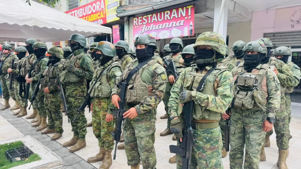 Ejército ecuatoriano ejecutó operaciones militares en Babahoyo durante operativo de control de combustible