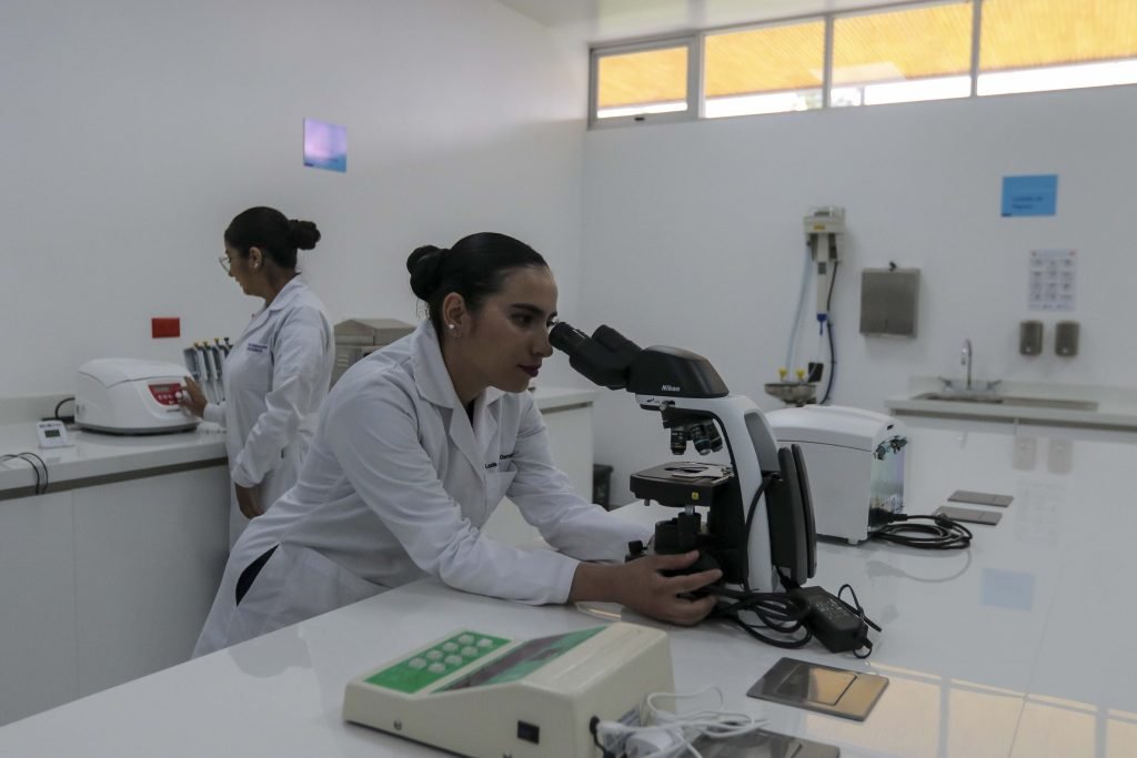 Atención médica de calidad en el Hospital de El Valle, en Cuenca