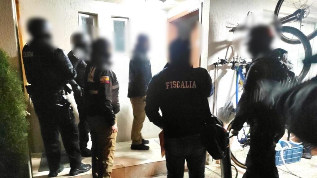 Allanamiento por caso que involucra a la excomandante Tannya Varela, investigada por presunta filtración de información