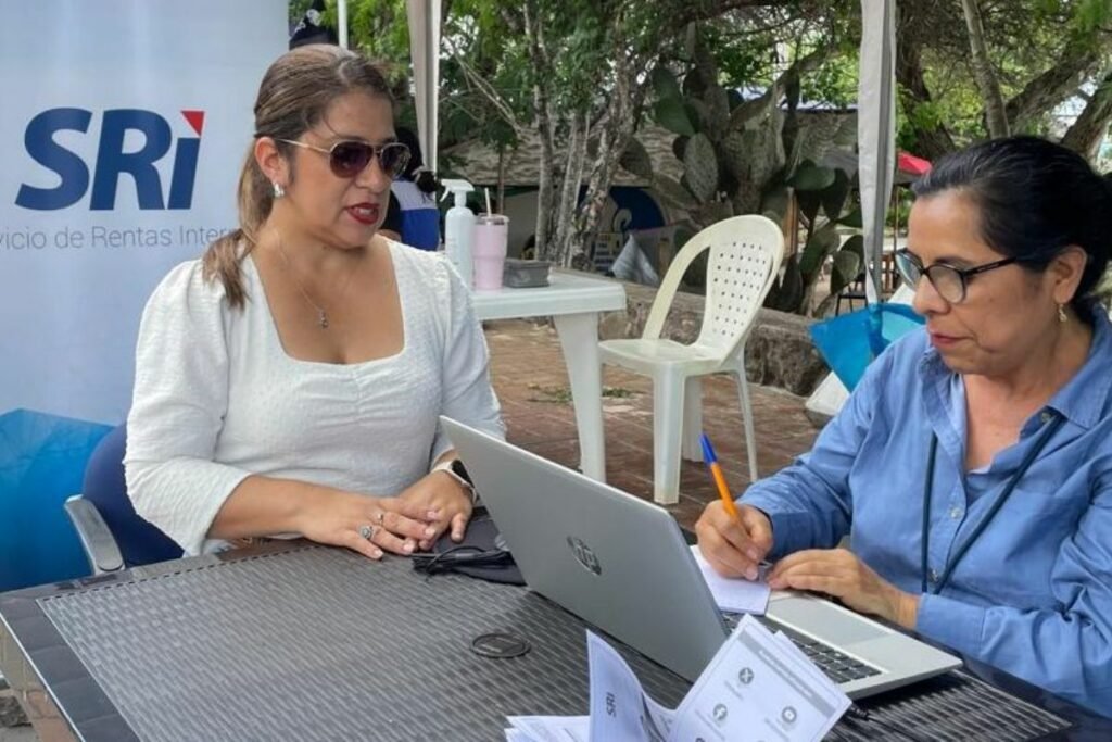 contribuyentes en Ecuador