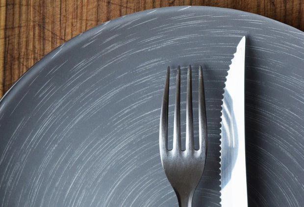 Riesgos de una dieta extrema y sus efectos en la salud.