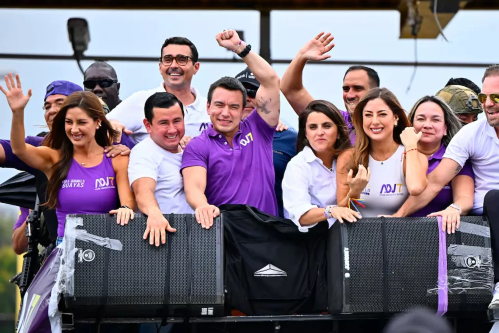 Opositores y movimientos políticos