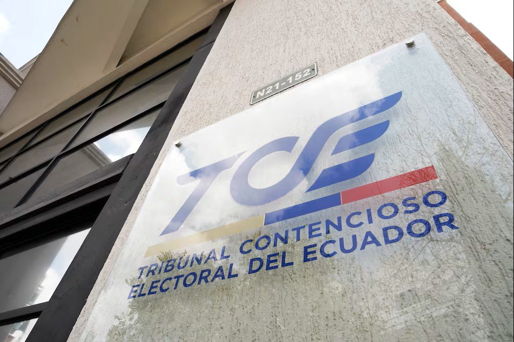 denuncia del CNE