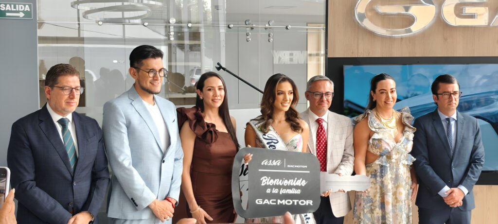 GAC AION UT, vehículo eléctrico para la Reina de Ambato 2026, Martina Salcedo, entrega oficial