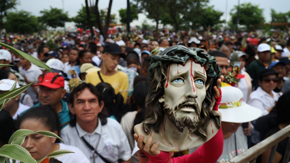 Procesión del Viernes Santo en Ecuador - pago de horas extras en feriado en Ecuador 2026