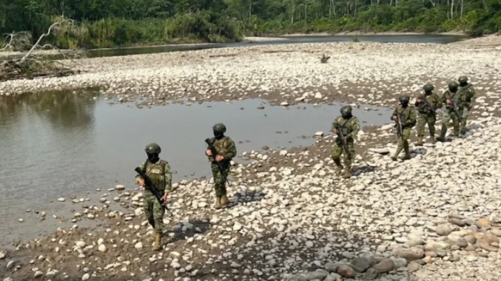 Ministerio de Defensa de Ecuador niega bombardeos durante operativos militares en zonas fronterizas