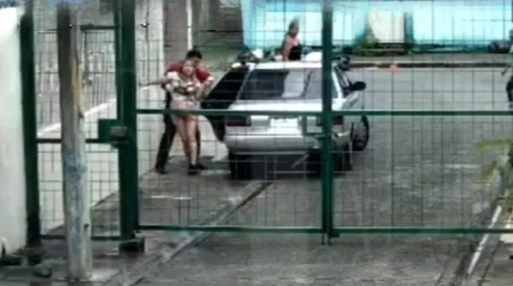 Secuestro de una mujer en Guasmo Sur captado por cámara de seguridad durante el ataque de delincuentes en Guayaquil
