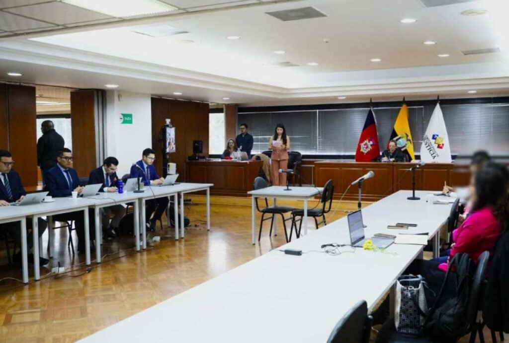 Fachada de la Corte Nacional de Justicia de Ecuador durante el proceso judicial del caso Ligados.