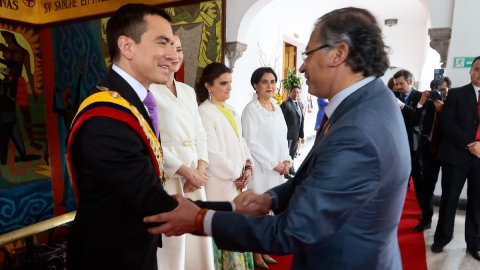 Ecuador logra superávit