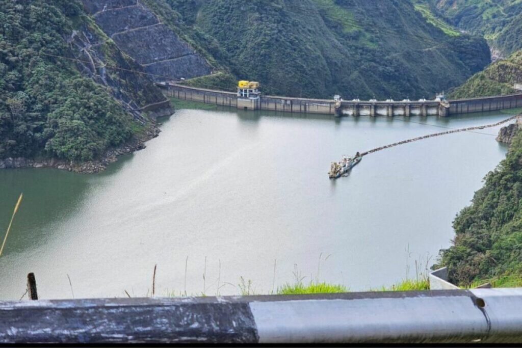 embalse de Mazar