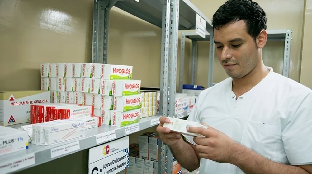 Hospital público en Ecuador con escasez de insumos en contexto de Fiscalía hace el juego a los asaltantes de recursos estatales