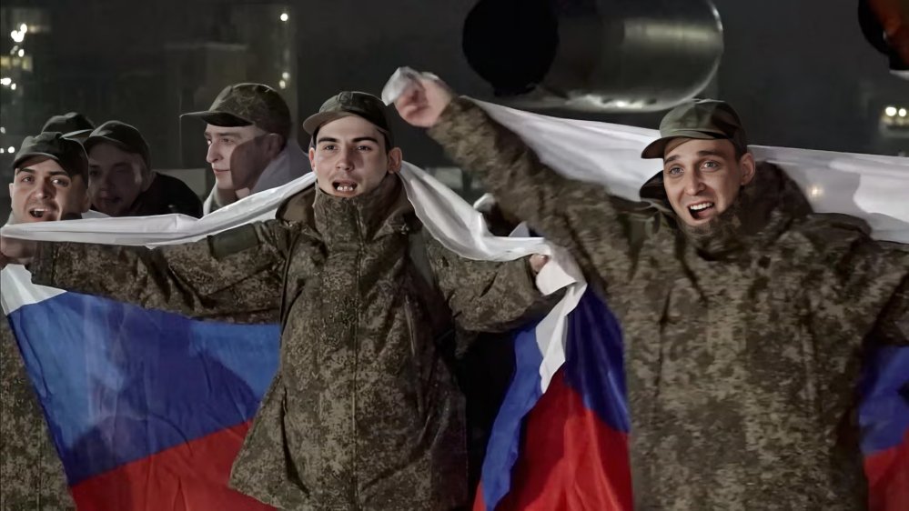 Prisioneros de guerra rusos liberados durante intercambio Rusia Ucrania Pascua 2026