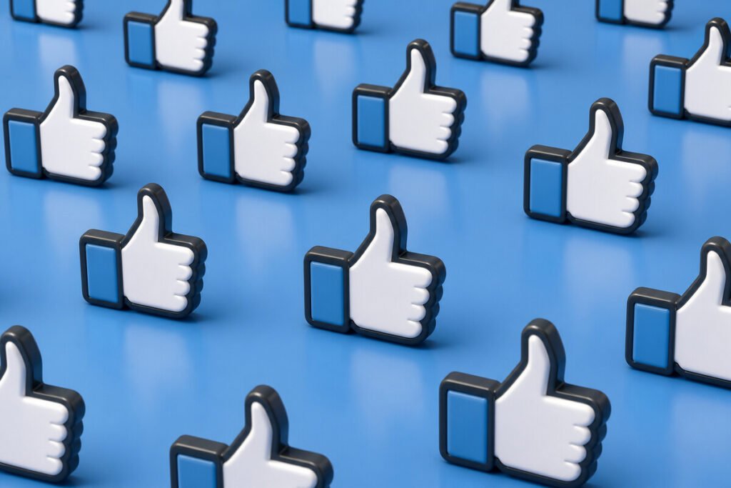 Infografía que expone la subcontratación de asistentes virtuales en Filipinas para la automatización de marcas personales en redes sociales.
