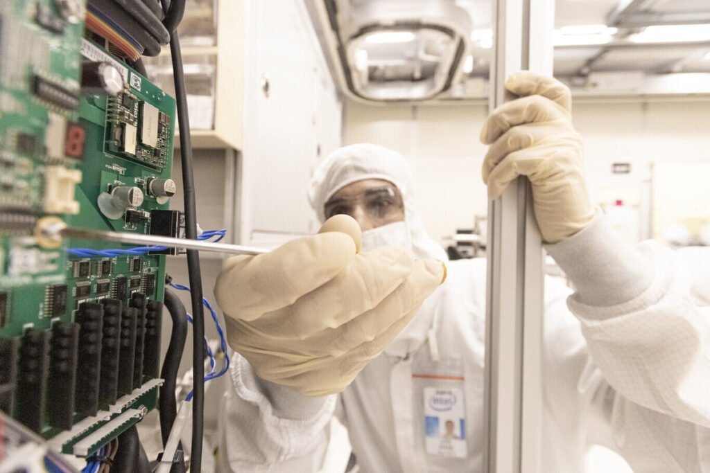 Obleas de silicio de alta gama fabricadas por empresas estadounidenses de semiconductores destinadas al mercado de exportación.