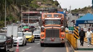 Ecuador baja la tensión con Colombia