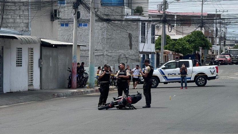 adolescente detenido en Manta por presunto sicariato durante operativo policial