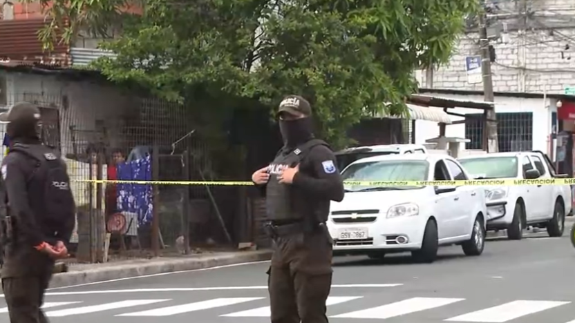 policías y militares tras balacera en el Suburbio de Guayaquil durante operativo de seguridad