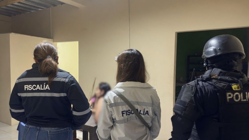 Operativo policial en Ecuador contra red de tráfico de explosivos vinculada a Los Lobos