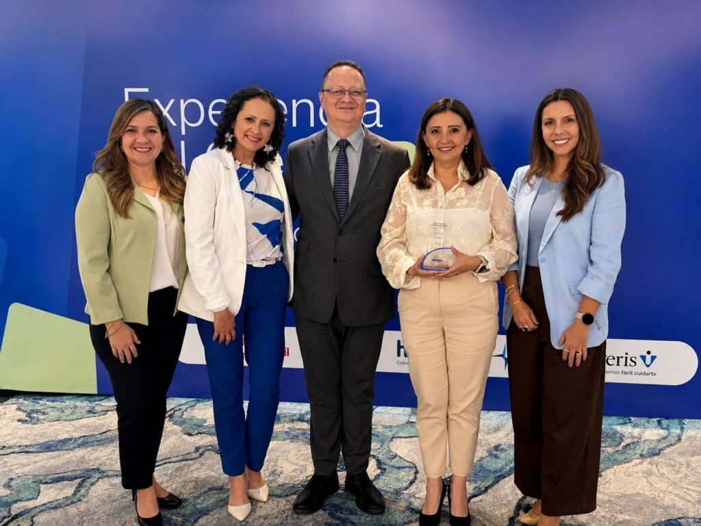 Reconocimiento a Humana S.A. como una de las mejores empresas en experiencia del cliente en Ecuador 2026