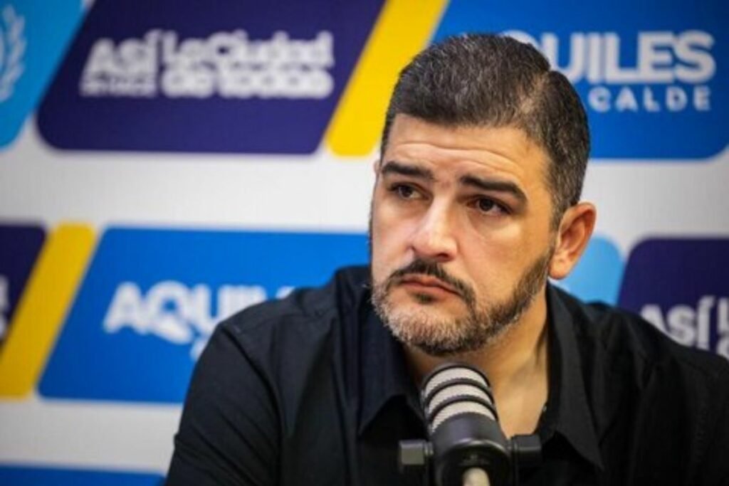 Conoce los detalles de los arraigos presentados por el círculo de Aquiles Alvarez en el caso Goleada: una casa en Miami, contratos comerciales y certificados de salud para garantizar su comparecencia judicial.