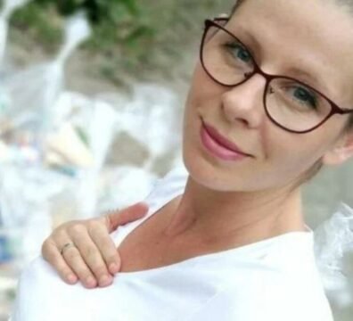 Monika Silva durante actividades de activismo social mientras avanza la investigación sobre su muerte en Santa Elena.