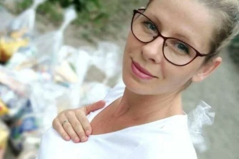 Monika Silva durante actividades de activismo social mientras avanza la investigación sobre su muerte en Santa Elena.