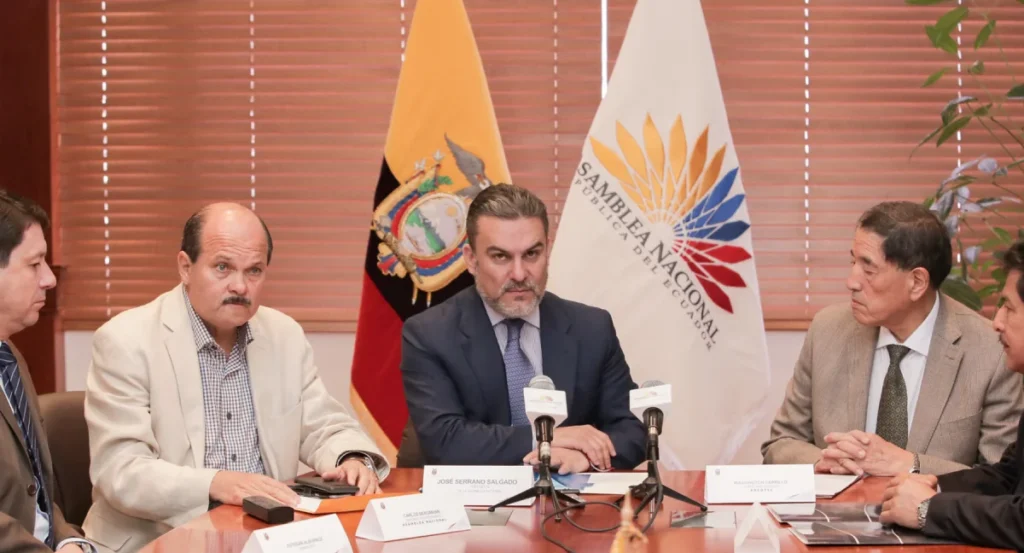 José Serrano es trasladado a prisión
